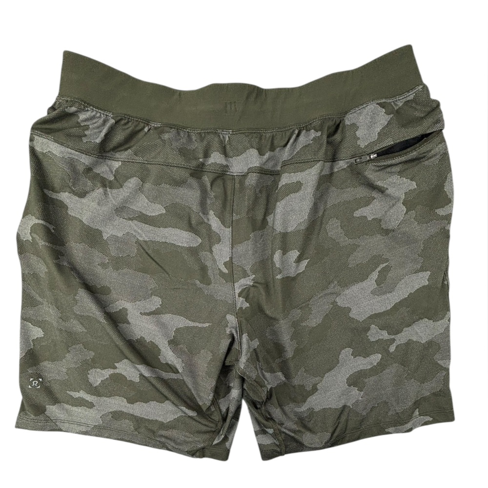 Lululemon | THE Shorts 9” Linerless | Camo | Excellent condition!! - Picture 2 of 4